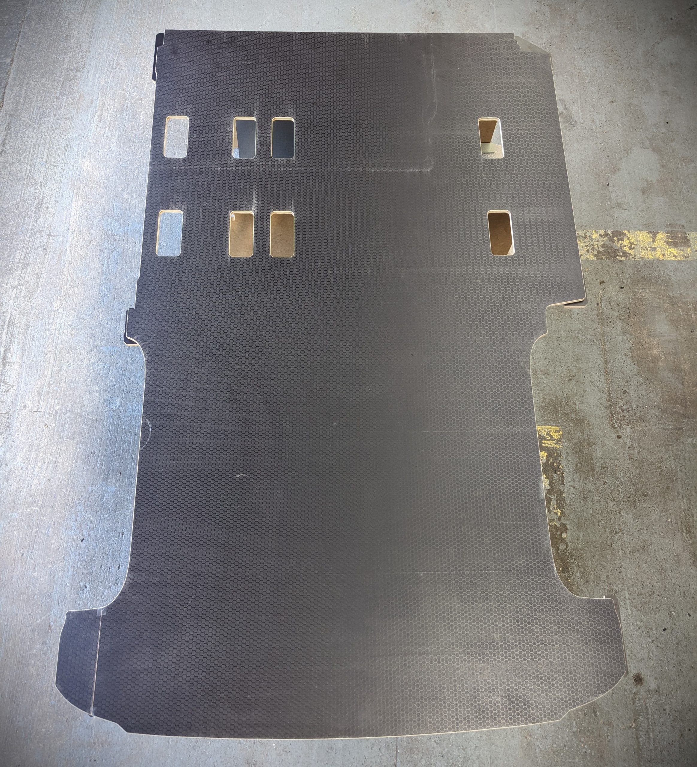 VW T5–T6.1 Floor HEX Ply SWB - Image 5