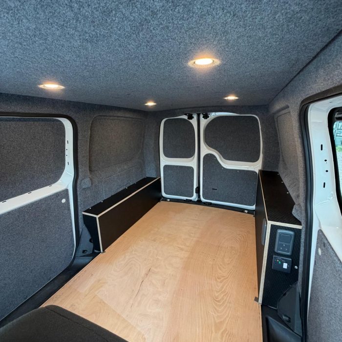CADDY MAXI LWB 2021 ply lining kit